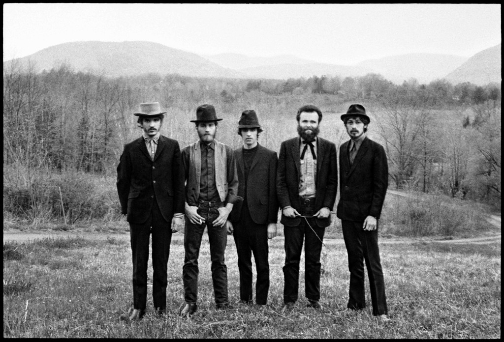 The Band, Music From Big Pink album photograph, Bearsville, Woodstock NY, 1968. Photo By ©Elliott Landy, LandyVision Inc. Robbie Robertson, Richard Manuel, Rick Danko, Garth Hudson, Levon Helm.